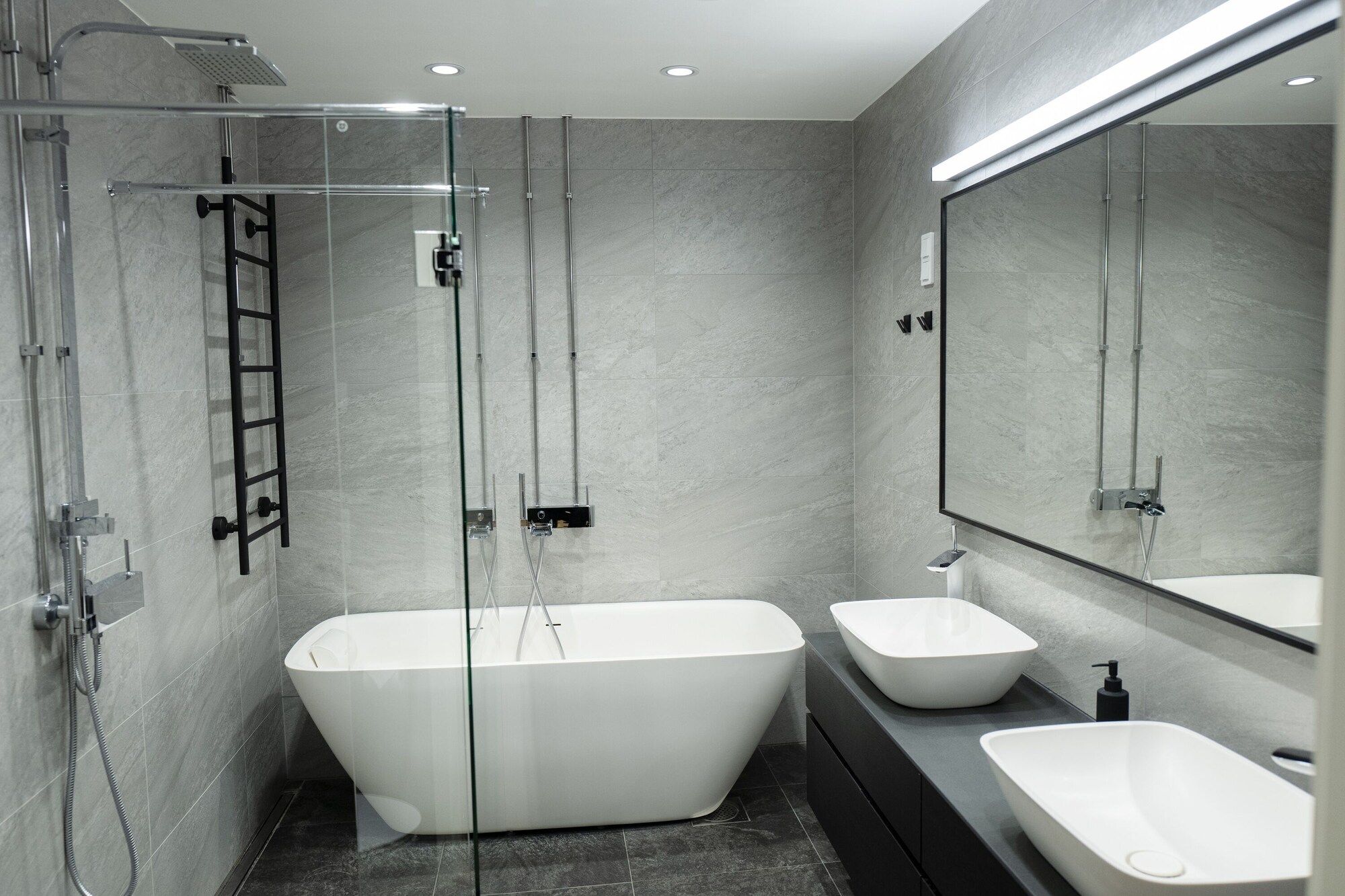 Hotel Finn thumbnail 2