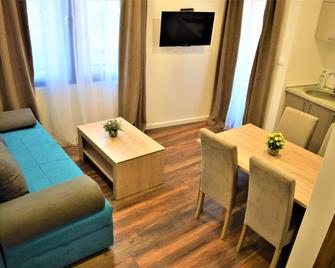 Martinovic Rooms - Budva