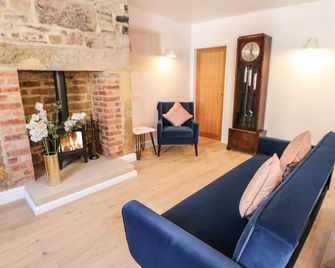3 Mill Wynd - Darlington - Living room