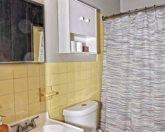 Camelback Rd Rancher- On One Acre & Near Attractions - Tannersville - Baño