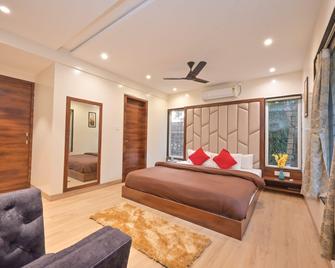 Royal River Farm - Karjat - Bedroom
