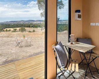 Hill View at Euroa by Tiny Away - Euroa - Balkón