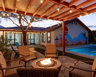 Poolside Palm Springs Paradise - Palm Springs