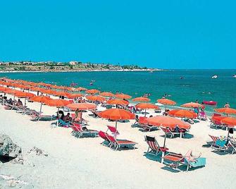 Villaggio Dolomiti Sul Mare - Briatico - Spiaggia