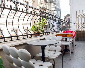 Stay Inn Taksim Hostel - Istanbul - Balcony