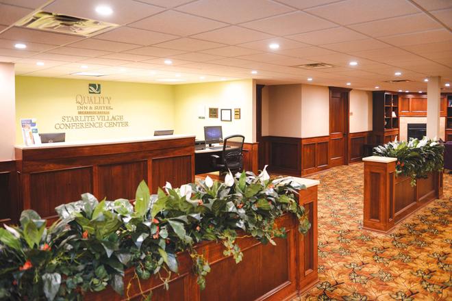Quality Inn Suites Starlite Village Conference Center 90