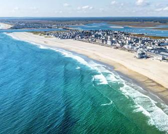 Luxury Suite in the Heart of Hamptons South Beach! - Hampton - Beach