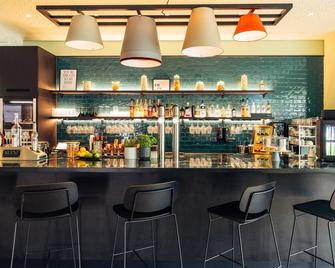 harry's home Lienz hotel & apartments - Lienz - Bar