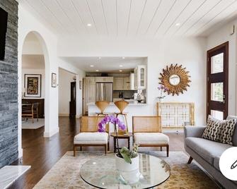 Carmel Oasis By The Sea - Monterrey - Sala de estar