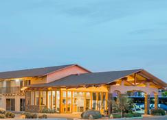 Days Inn by Wyndham Modesto - Modesto - Building