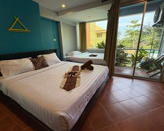 Porterhouse Beach Hotel - Patong - Sovrum