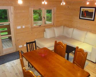 Chalet in the middle of greenery (6 to 7 pers.) - Buléon - Comedor