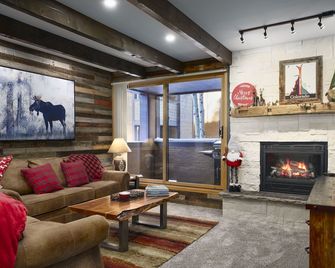 The Motherlode | Steps to Main Street and The Peak 9 Village with Communal Pool & Hot Tub - Breckenridge - Sala de estar
