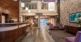 Sandman Hotel & Suites Regina - Regina - Resepsjon