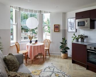 Pontcanna by Black Door Stays - Cardiff - Jadalnia