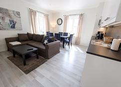 Townhouse Apartments - Mariehamn - Living room