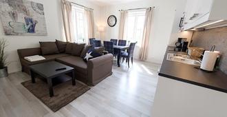 Townhouse Apartments - Mariehamn - Living room