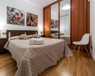 Travel Habitat Jardines Rio Turia. - Valencia - Bedroom