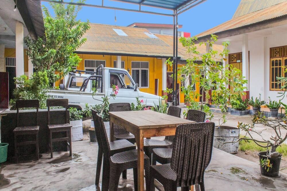 OYO 91769 Wisma Harapan Baik - Kupang - Innenhof