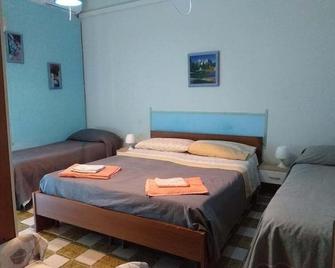 B&b Minicurcu - Acireale - Camera da letto