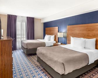Quality Suites Whitby - Whitby - Habitación