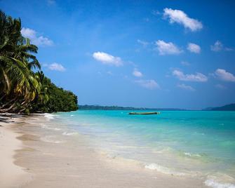 Wild Orchid Resort - Havelock Island - Jālebar - Playa