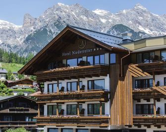 Hotel Niederreiter - Maria Alm am Steinernen Meer - Building