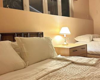 Entire Spacious Tranquil Unit W/Free Parking - Ottawa