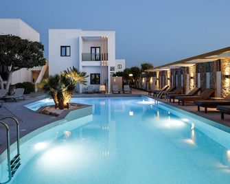 Golden Bay Boutique Hotel & Bungalows - Gouves - Piscina