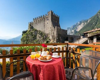 Hotel Antica Croce - Tenno - Balkon