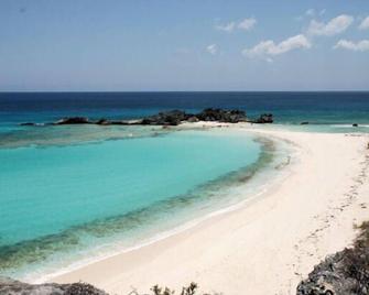 Out Island Adventure For Families Wanting To Get Away From It All - Bambarra - Playa