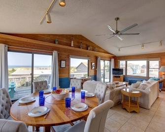 Semi-Oceanfront w/excellent views, direct beach access, new hot tub - Avon - Dining room