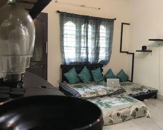 The Trippy Singhs Casa 1Bed/Bath Apartment At Good Neighborhood With Great View - Bangalore - Stue