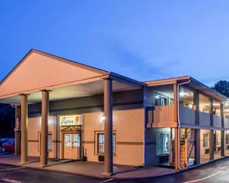 Super 8 by Wyndham Old Saybrook - Old Saybrook - Gebäude