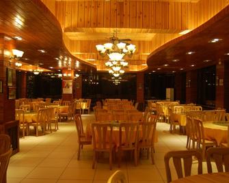 Yangshuo River Valley Resort Hotel - Guilin - Restaurante