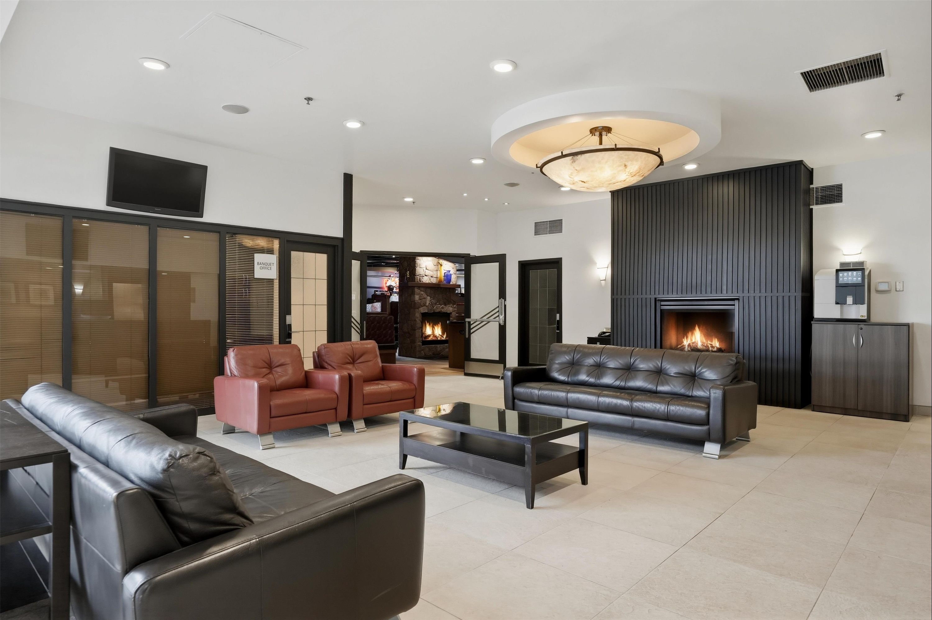 Seven Oaks Hotel Regina, SureStay Collection by Best Western