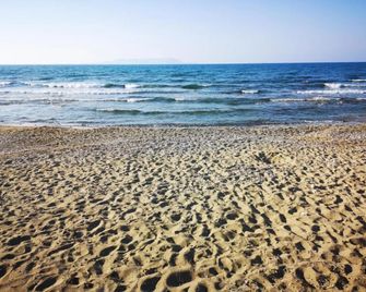 Anthoula Sunrise - Kokkini Hani - Пляж