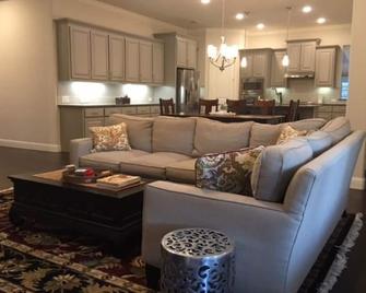 Brand New Modern Home in a Great Location - Roanoke - Living room