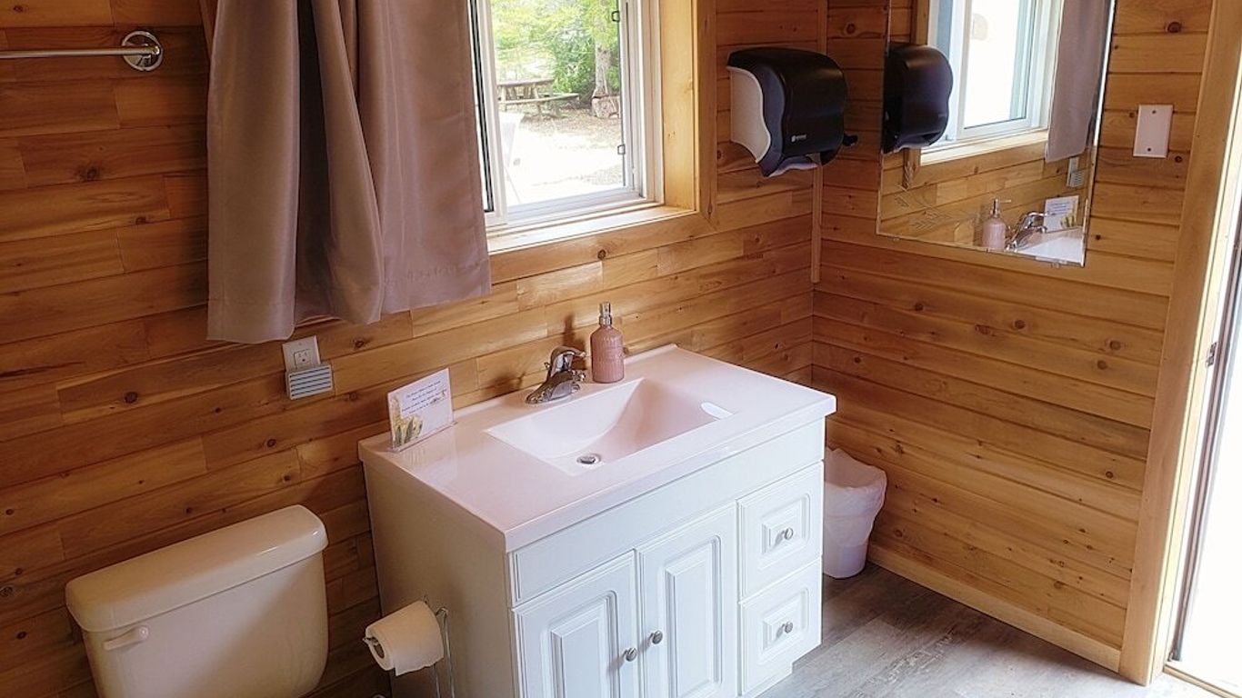 Buddha Bing Cottage and Cabins