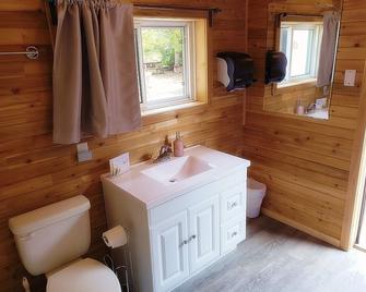 Buddha Bing Cottage and Cabins - Tobermory