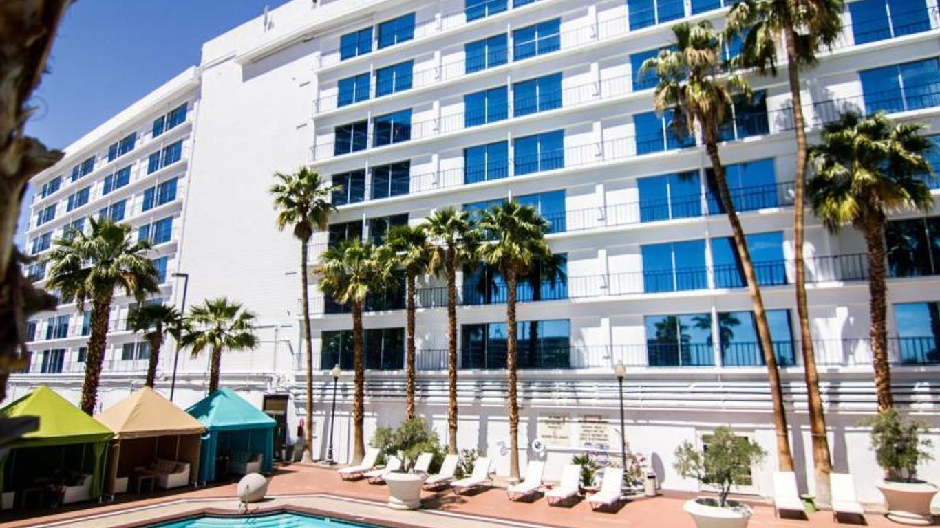 ロイヤル リゾート