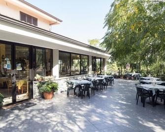 Happy Days - Capo Vaticano - Patio