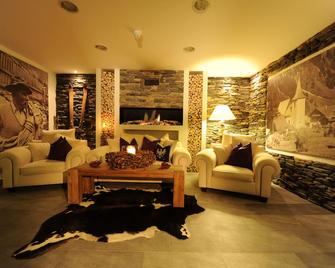 Alpine Resort Sportalm - St. Leonhard im Pitztal - Living room