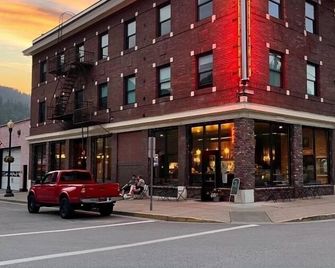 The Linden Lofts at Albertini’s- Downtown Luxury Lofts #1 - Wallace - Building