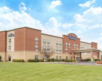 Baymont by Wyndham Plymouth - Plymouth - Gebäude