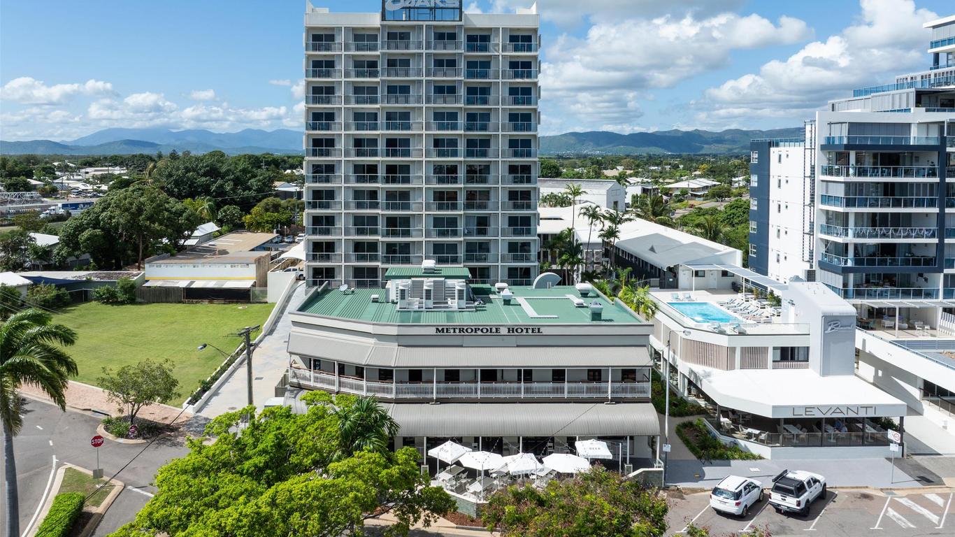 Oaks Townsville Metropole Hotel