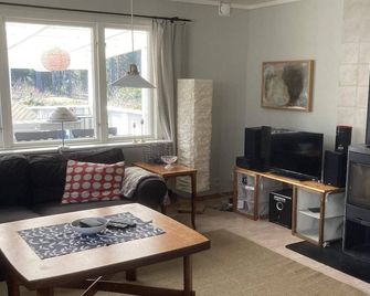 4 Star Holiday Home in Kristinehamn - Kristinehamn - Wohnzimmer