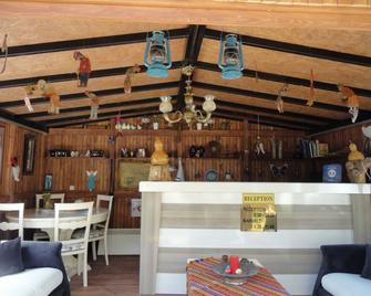 Cesme Ada Butik Hotel - Cesme - Bar