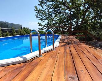Villa Feluchia Tra Il Mare E Il Vulcano - Acireale - Piscina