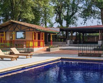 El Edén Country hotel y Club Residencial - Armenia - Pool